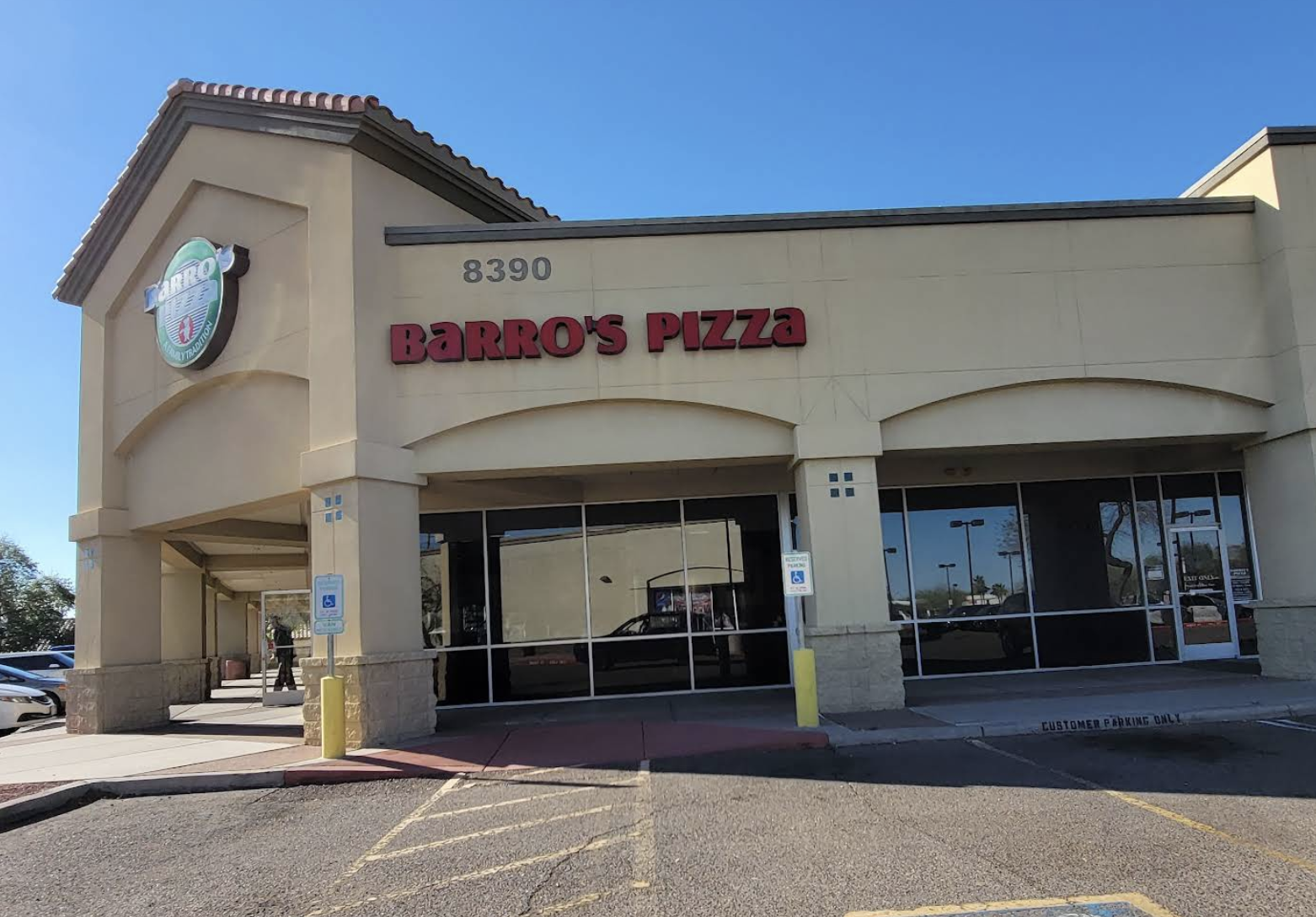 8390 Barro's Pizza